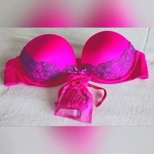 Victoria's Secret Very Sexy Strapless Bra Never Worn 34A
